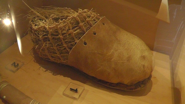 Réplica do sapato de Ötzi