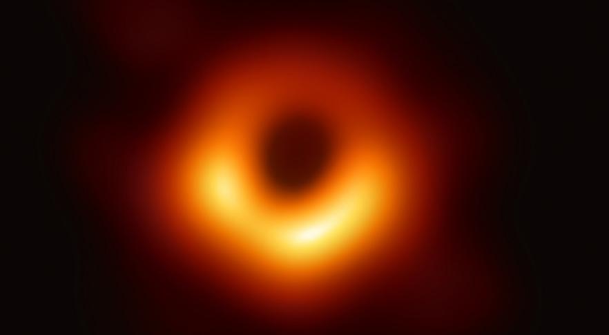 Buraco negro na galáxia M87