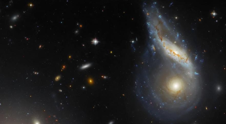 Galáxias colidindo