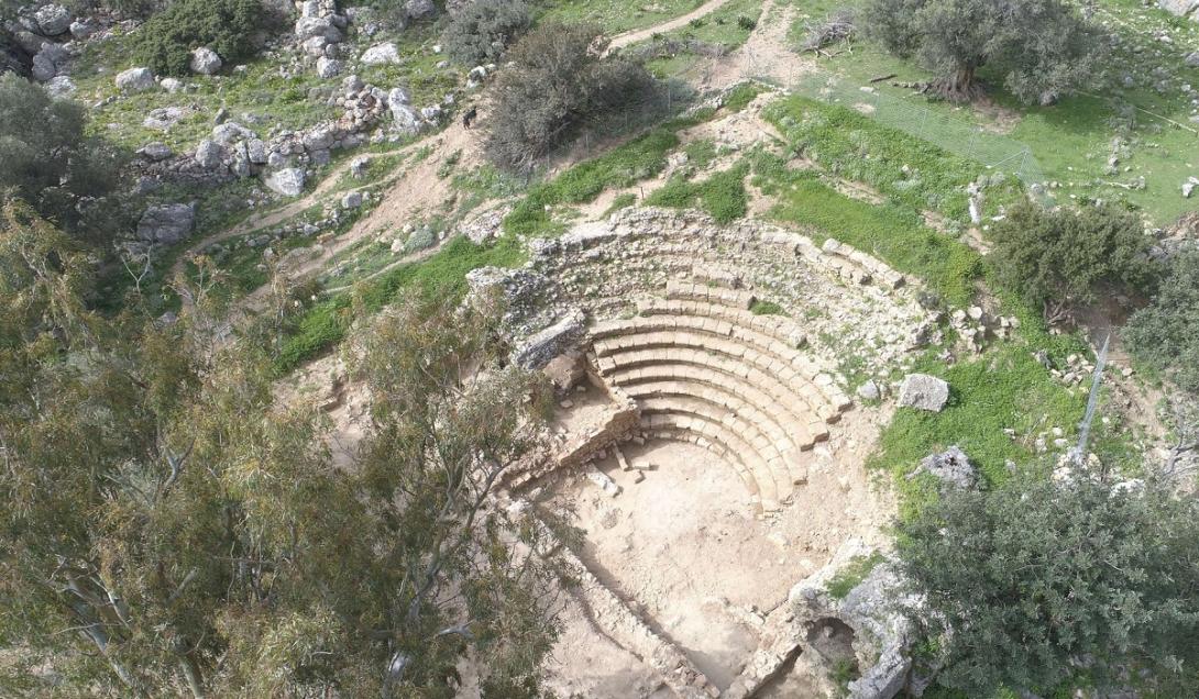 Ruínas de um monumental anfiteatro romano são encontradas na Grécia-0