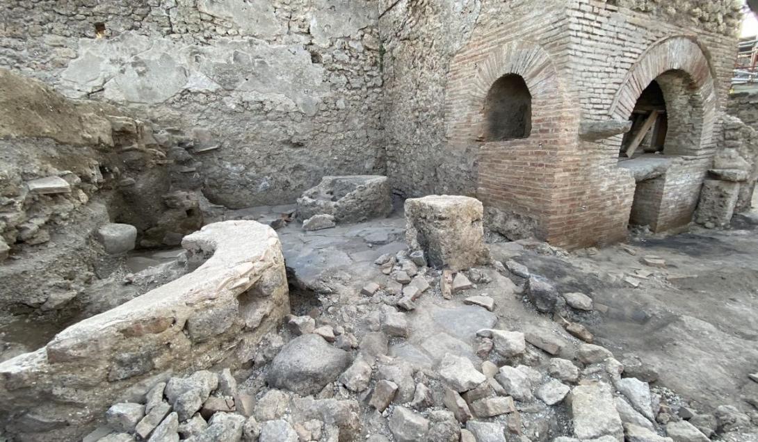 Panificadora-prisão é encontrada nas ruínas de Pompeia-0